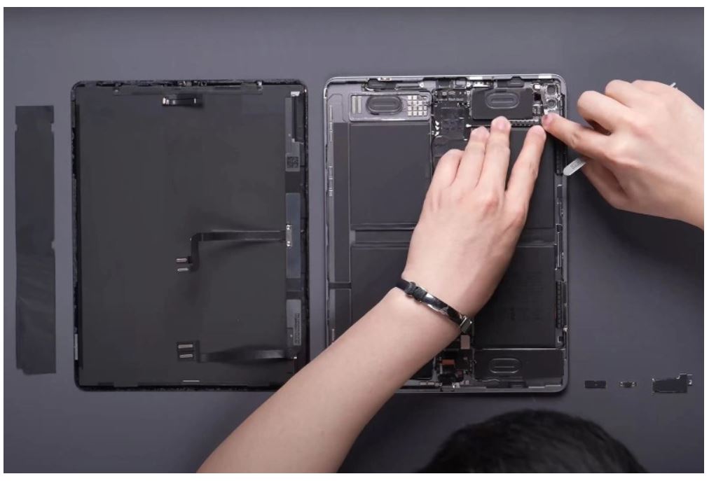 Thay pin iPad Air 11 inch M3