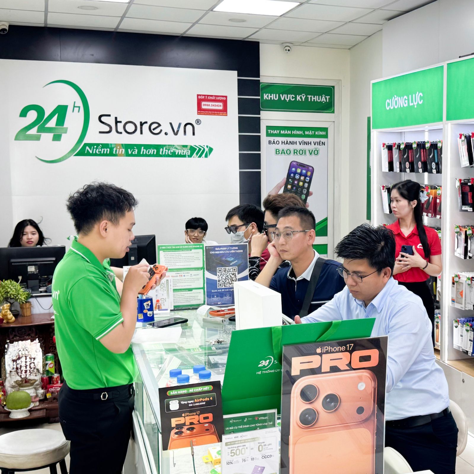 Ốp lưng iPhone 15 Pro Mipow hỗ trợ sạc MagSafe 7