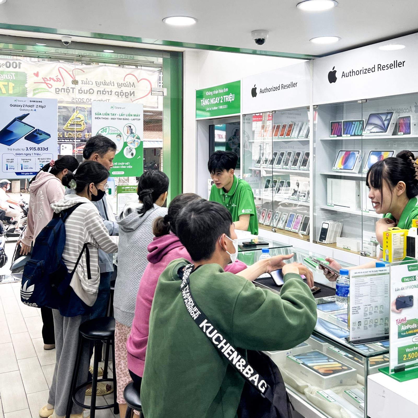 Thay m&agrave;n h&igrave;nh iPad Gen 7, iPad 10.2 3G (A2200, A2198)