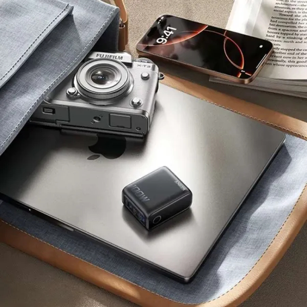 Sạc Anker 2C1A 100W có màn hình LED kèm cáp USB-C B121B 2