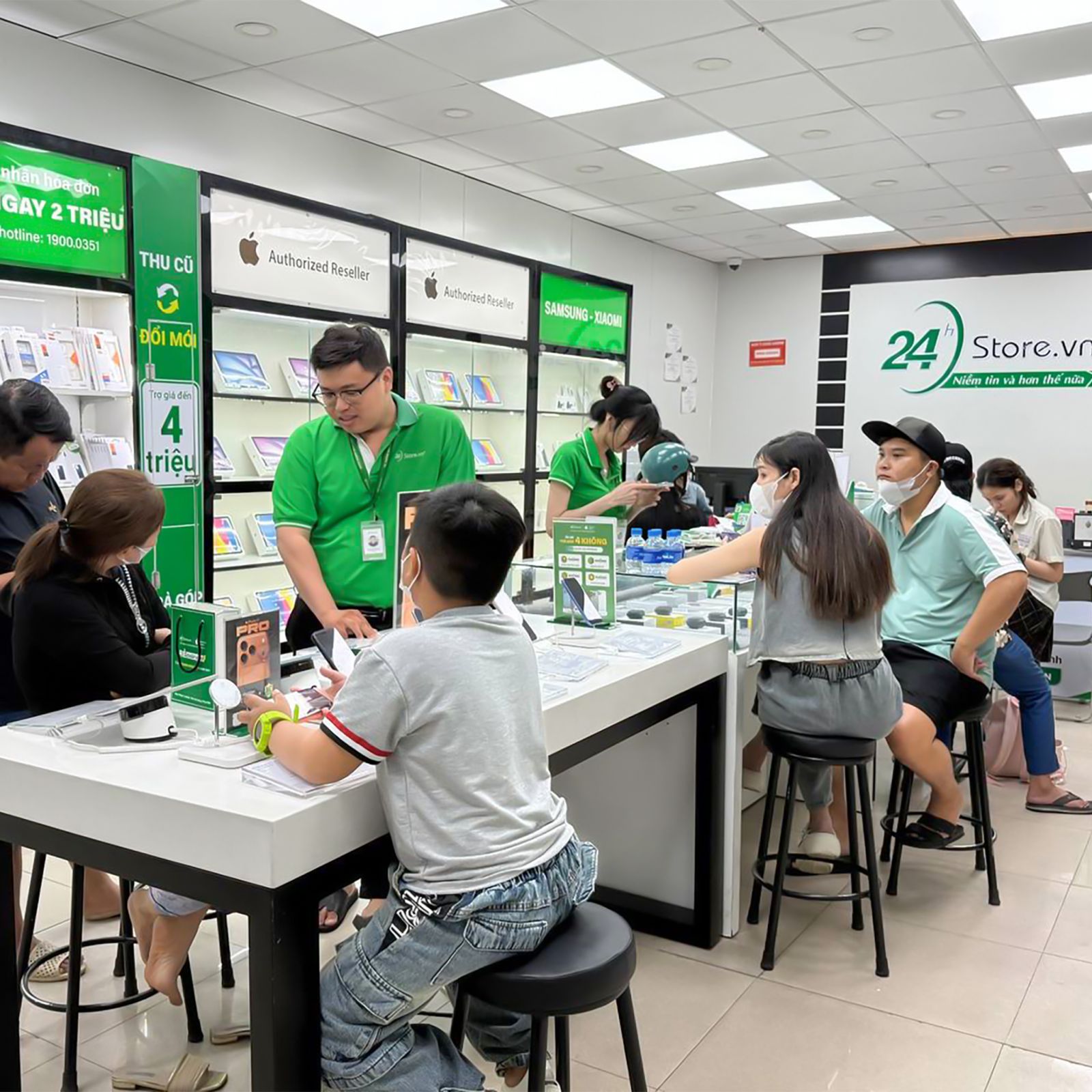 Sạc Anker 2C1A 100W có màn hình LED kèm cáp USB-C B121B 6