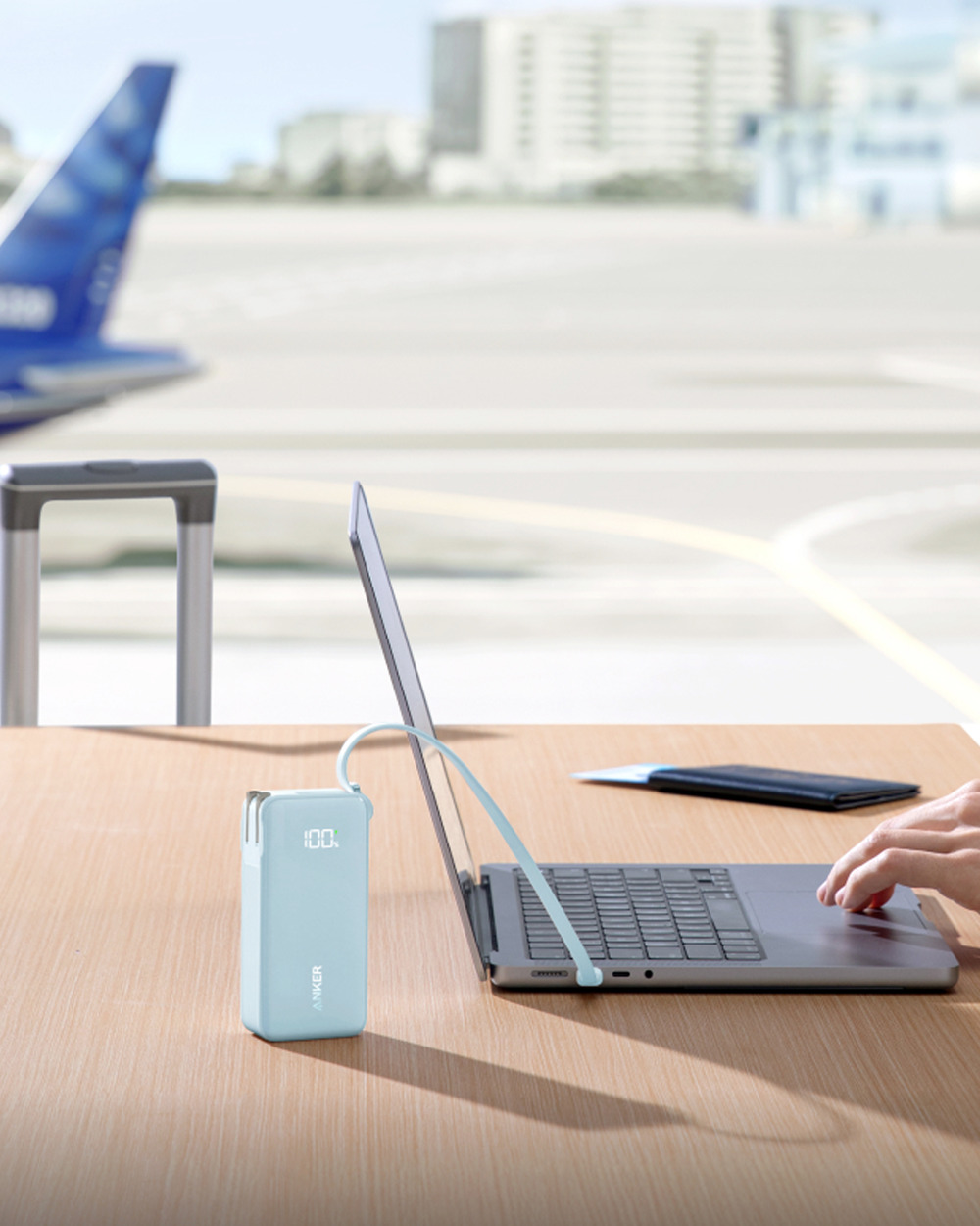 Sạc dự phòng Anker 10000mAh 30W tích hợp cáp USB-C có chân cắm A1637