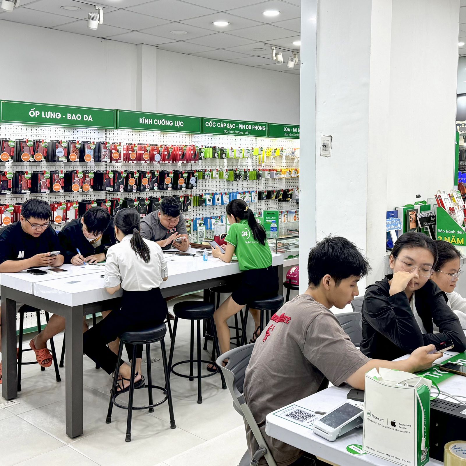 Thay m&agrave;n h&igrave;nh iPad Pro 10.5 2017 WiFi A1701 8