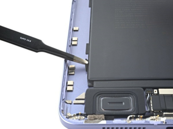 Thay pin iPad mini 6 2021 3