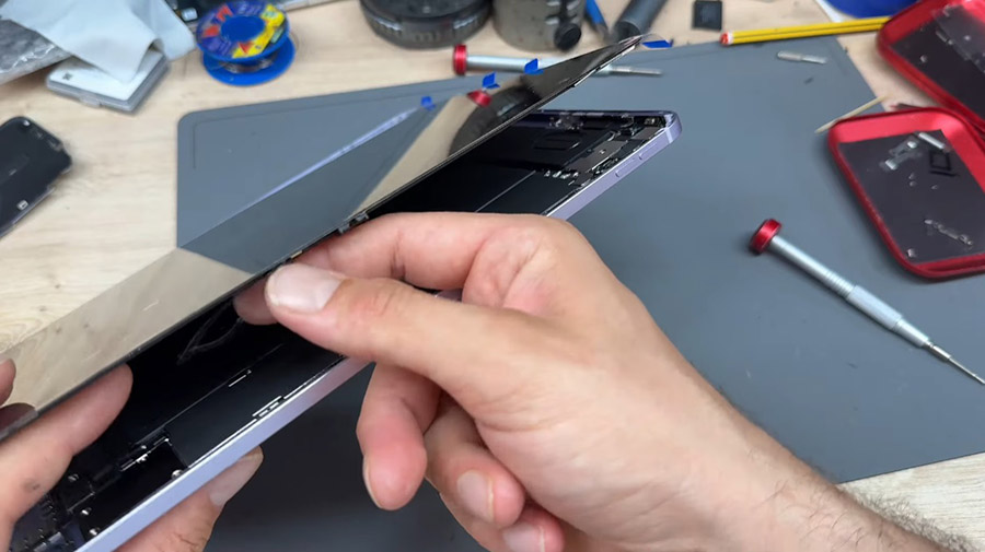 Thay cảm ứng iPad Air 6 M2 13 inch (A2903, A2904)