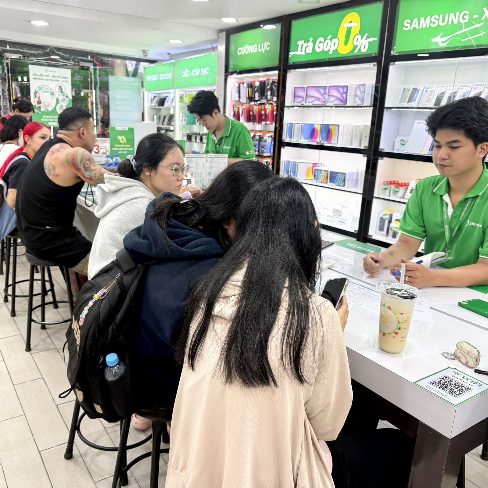 V&igrave; sao n&ecirc;n thay cảm ứng iPad Pro 9.7 2016 WiFi tại 24hStore?