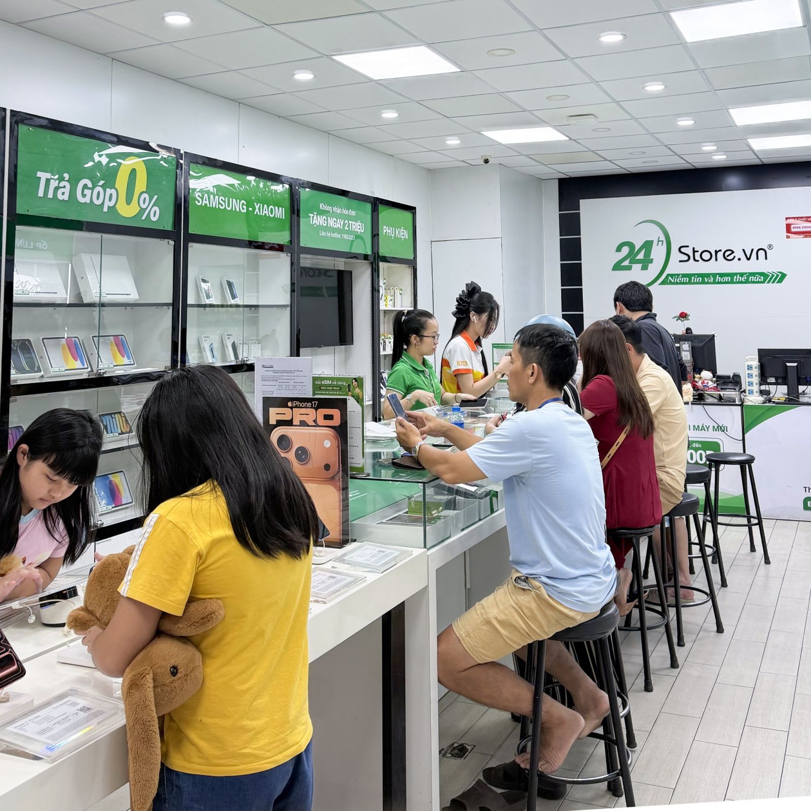 L&yacute; do chọn 24hStore để thay m&agrave;n h&igrave;nh MacBook Pro 14 inch M1 Max