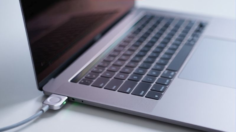 Thay pin MacBook Pro 16 inch M2 Max A2780