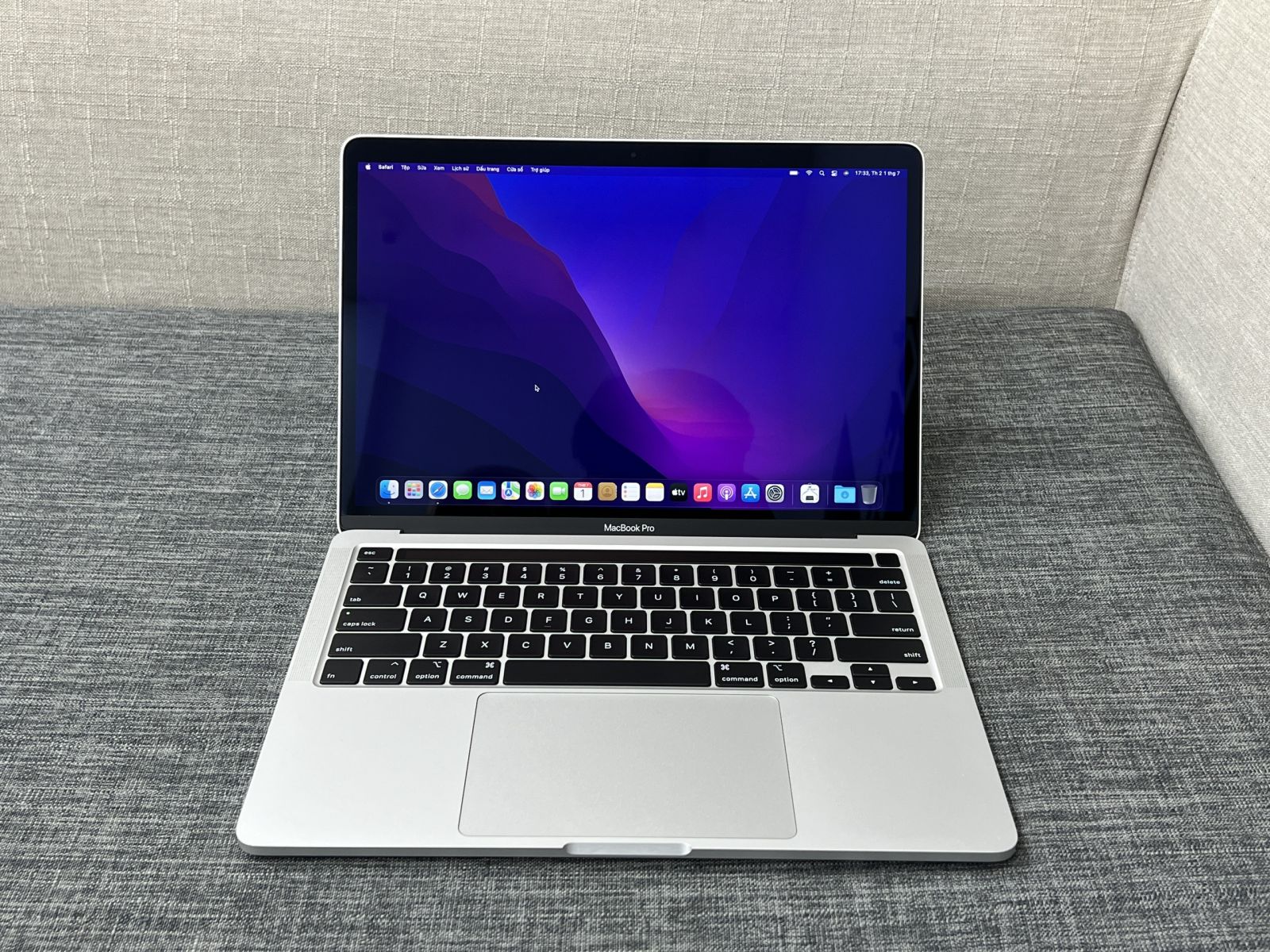 Thay m&agrave;n h&igrave;nh MacBook Pro 13 inch 2020 A2251