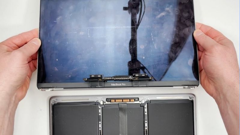 Thay m&agrave;n h&igrave;nh MacBook Pro 13 inch 2020 A2251
