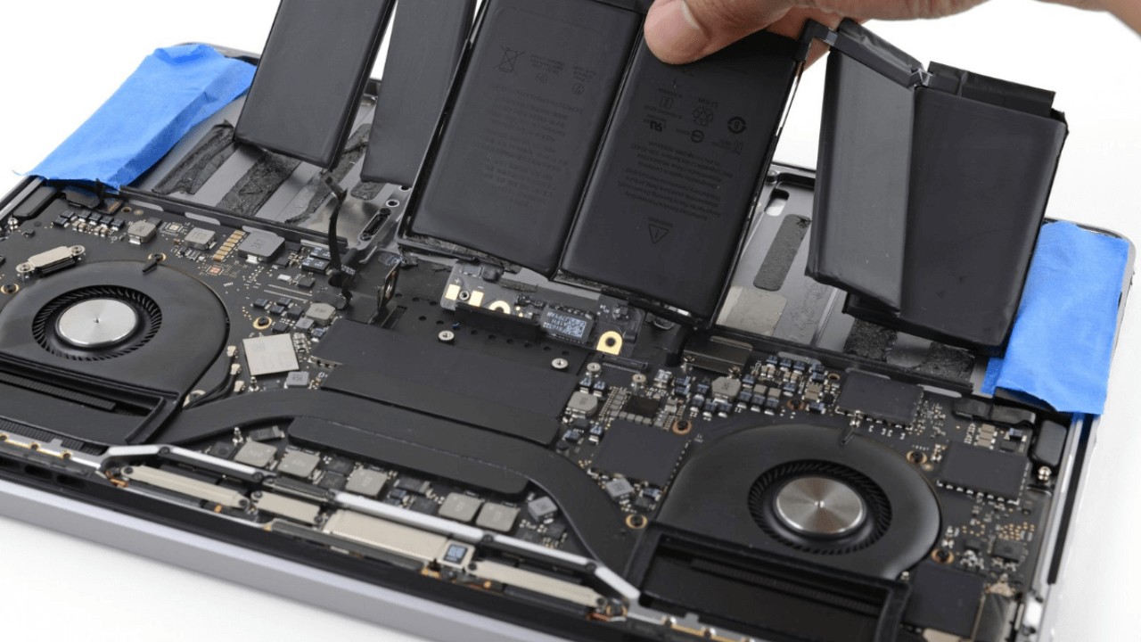 Thay Pin MacBook Pro 13 inch 2020 A2251