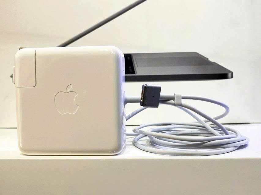 Thay sạc MacBook Pro 13 inch A1425 (2012, 2013)
