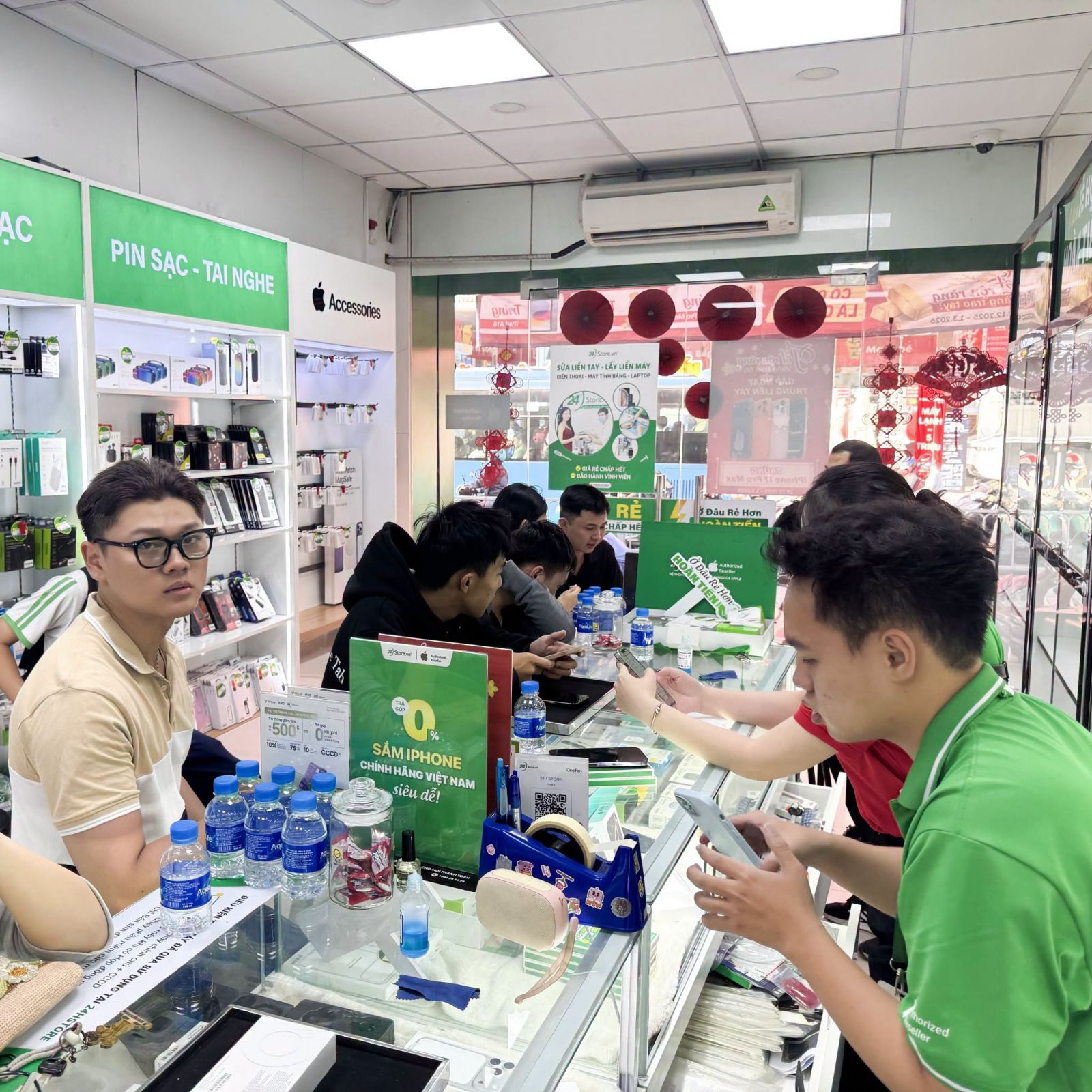 Chi ph&iacute; v&agrave; thời gian thay pin MacBook Pro 13 inch M2 A2338 tại 24hStore