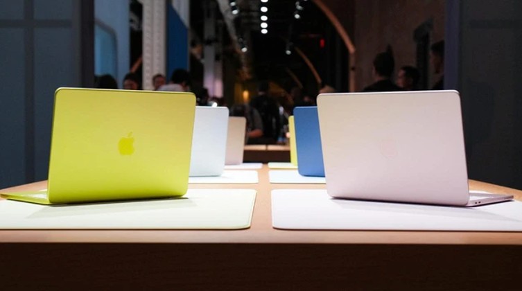 Bộ dán full JCPAL 5 in 1 MacBook Neo 13 inch