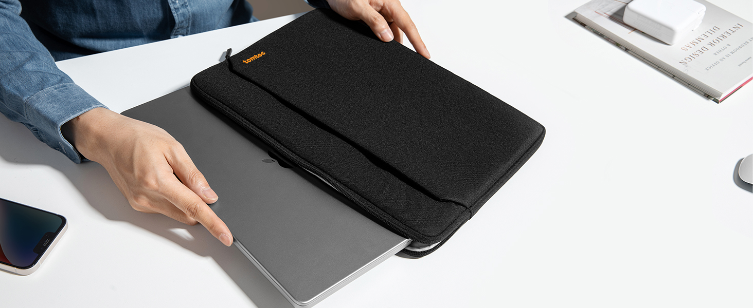 Túi chống sốc Tomtoc Slim MacBook 13/14 inch (A18C2)