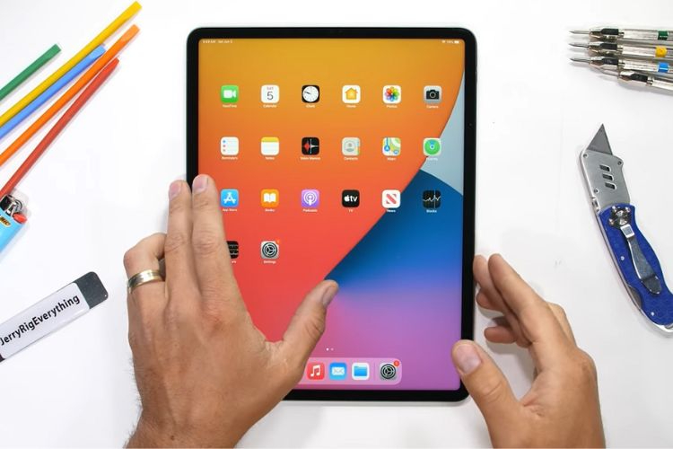 Thay pin iPad Pro 12.9 2018 WiFi A1876 4