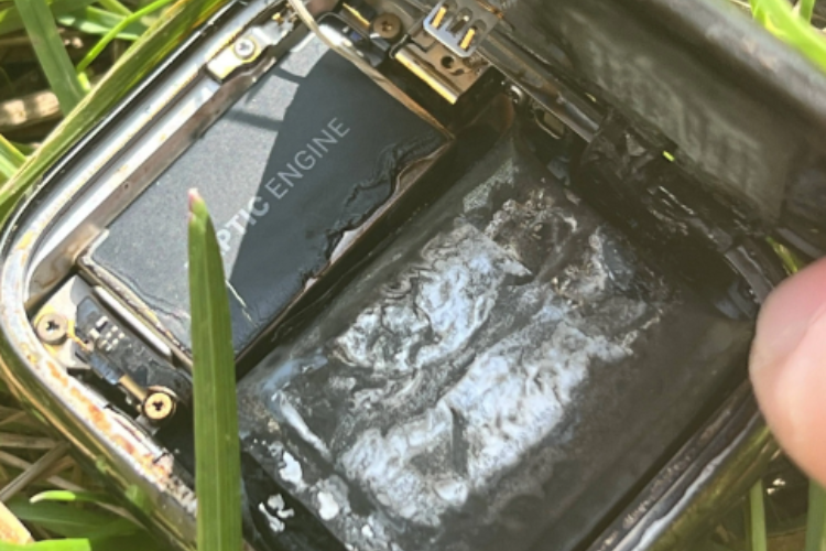 Apple Watch Series 7 thiết bị phát nổ ngay khi ném nó ra ngoài cửa sổ.