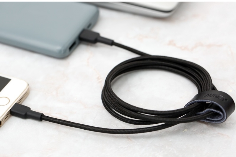  Cáp USB-C to Lightning Aukey 0.9M