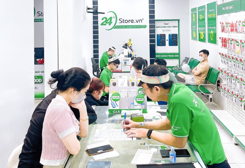 Sắm ngay pin sạc và các phụ kiện khác tại 24hStore