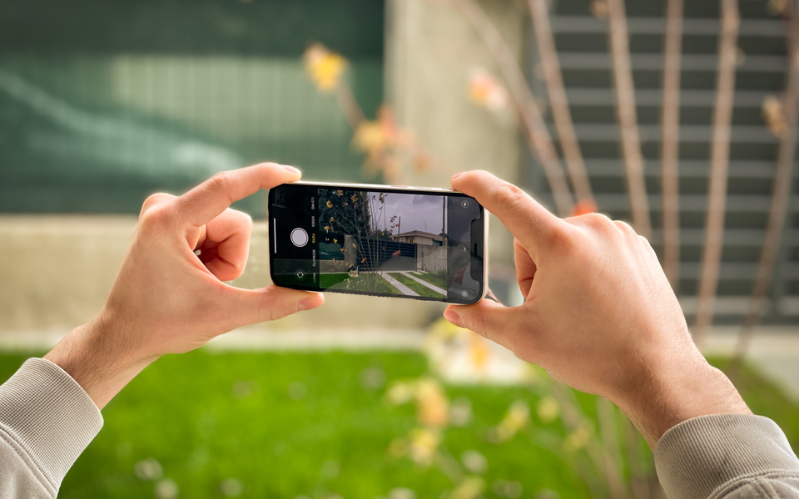 So sánh về hiệu suất máy ảnh của cả hai chiếc iPhone XS và iPhone 12 Mini