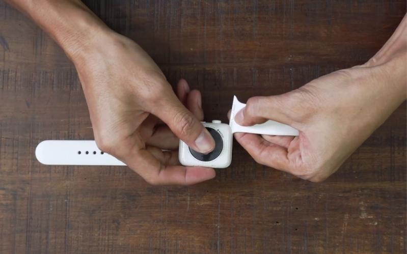 vệ sinh apple watch lắp lại dây đeo apple watch