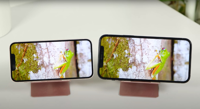 So sánh iPhone 12 và iPhone 13 Mini