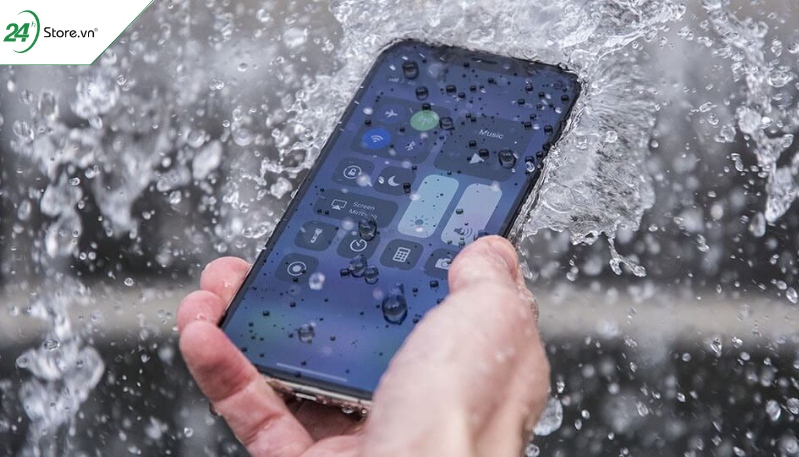So sánh iPhone 11 và iPhone 11 Pro Max về khả năng chống nước