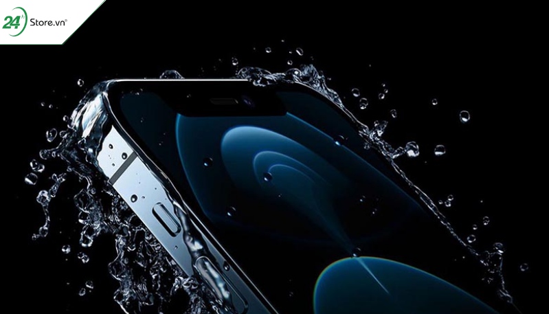 So sánh iPhone 13 với iPhone 13 Mini về khả năng chống nước