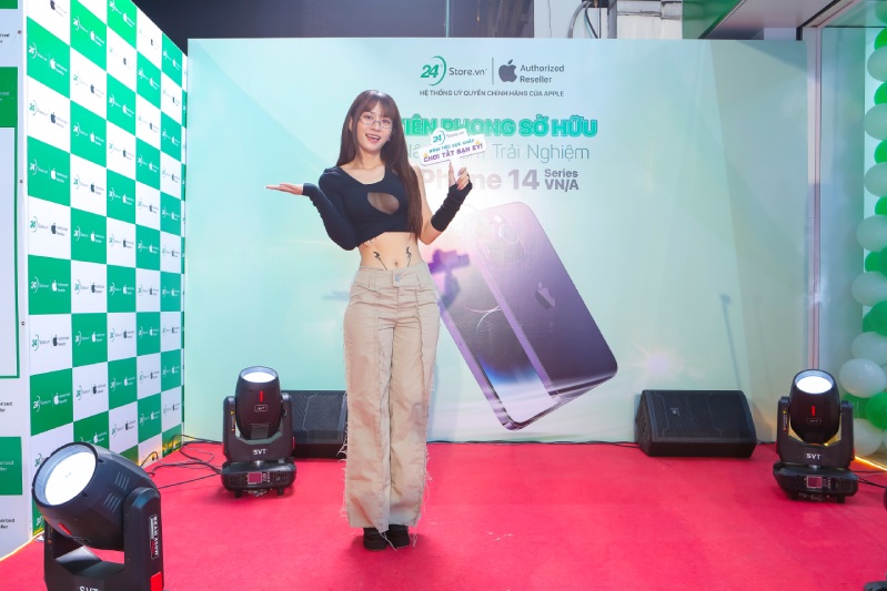 Lê Bống cực kỳ yêu thích iPhone 14 Pro Max