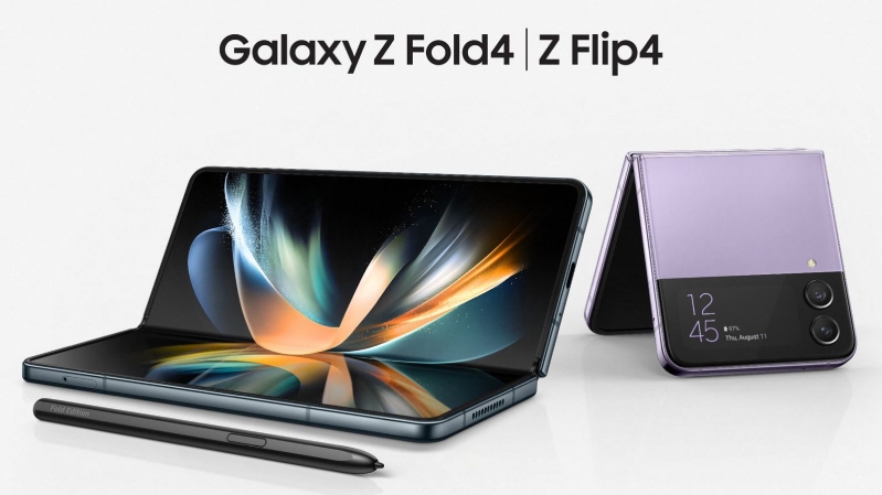 Z Flip 4 vs Razr 3 Samsung Z Flip 4 có thiết kế cá tính phù hợp với giới trẻ