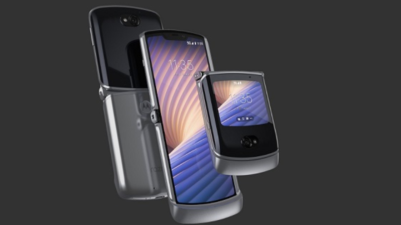 Z Flip 4 vs Razr 3 Motorola Razr 2022 hỗ trợ sạc nhanh lên tới 33W