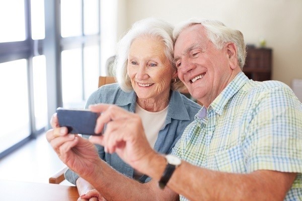 smartphone cho người lớn tuổi