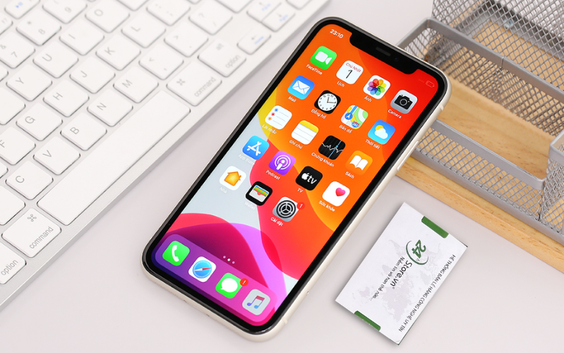 So sánh màn hình iPhone 11 và 13 Pro 