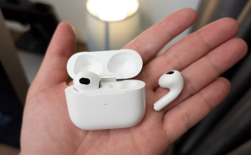 Tai nghe không dây Apple AirPods 3 Cũ tại 24hStore