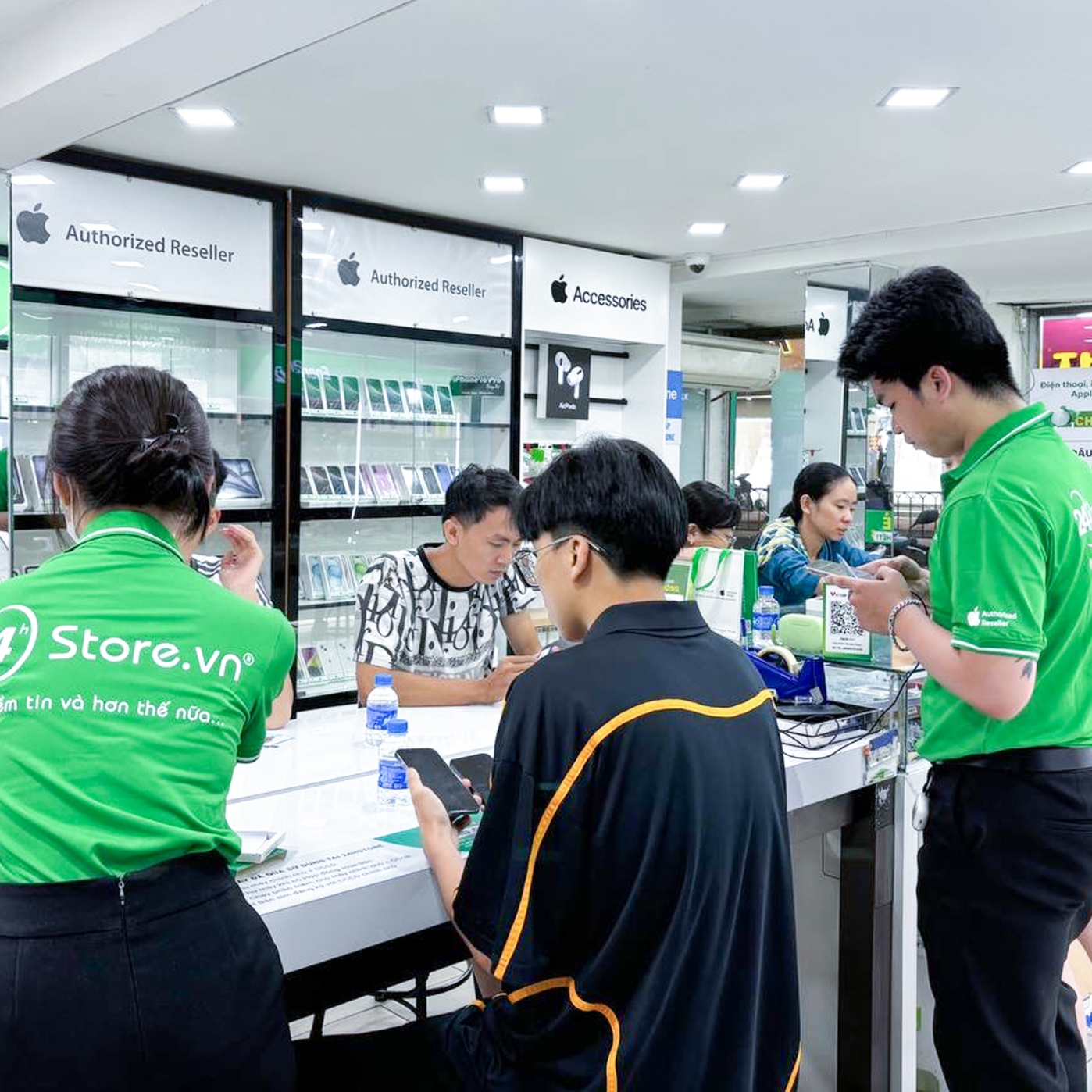 tai nghe airpods pro 2 chính hãng tại 24hstore