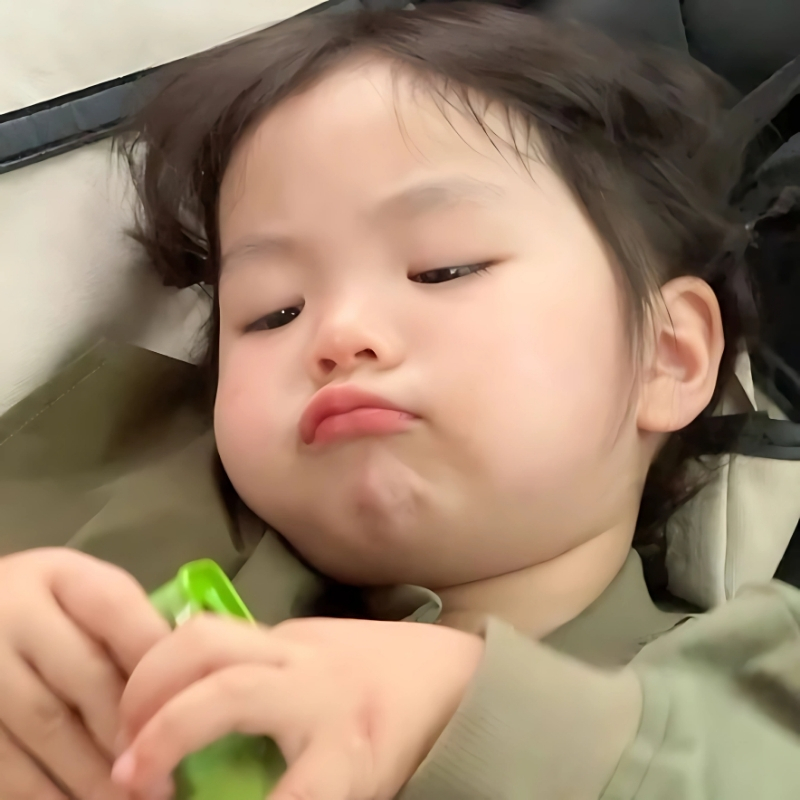 hình đại diện facebook em bé cute