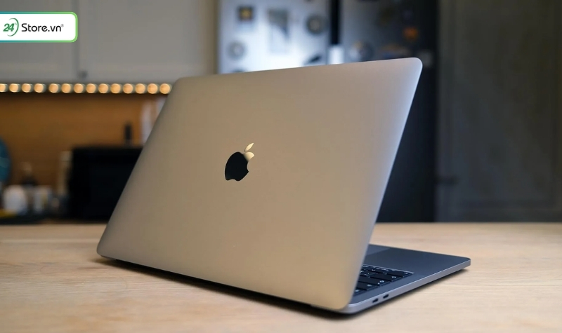 Kiểm tra Macbook cũ bằng ngoại hình bên ngoài
