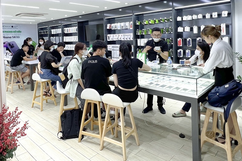 Mua cáp sạc Lightning Mophie 1M chính hãng tại 24hStore