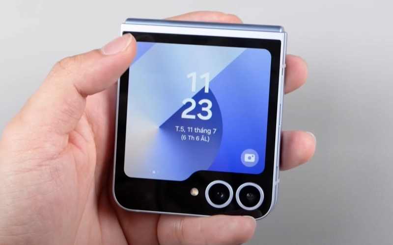 điện thoại màn hình gập samsung galaxy z flip6