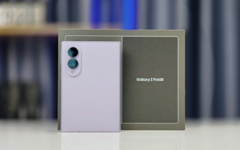 điện thoại màn hình gập samsung galaxy z fold8