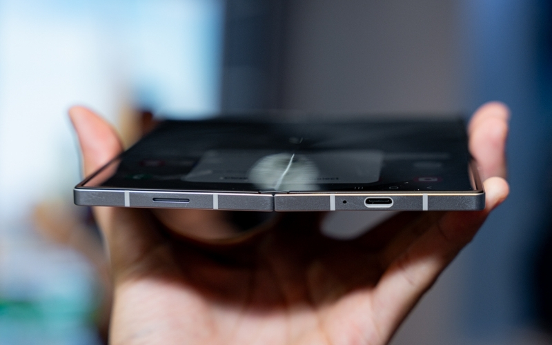 điện thoại siêu mỏng samsung galaxy z fold6 6.5mm