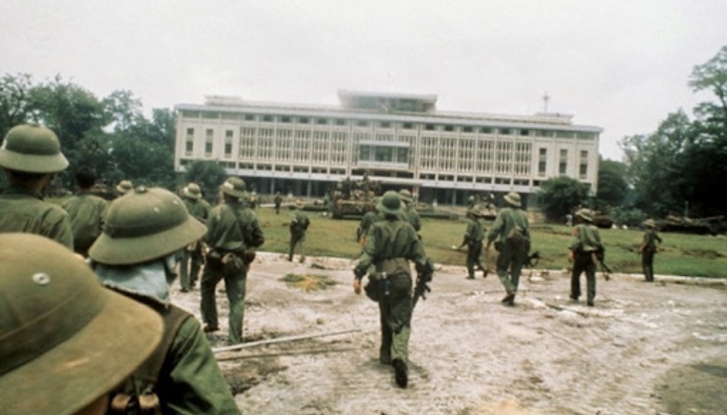 Hình nền 30/4 về lịch sử hào hùng dân tộc