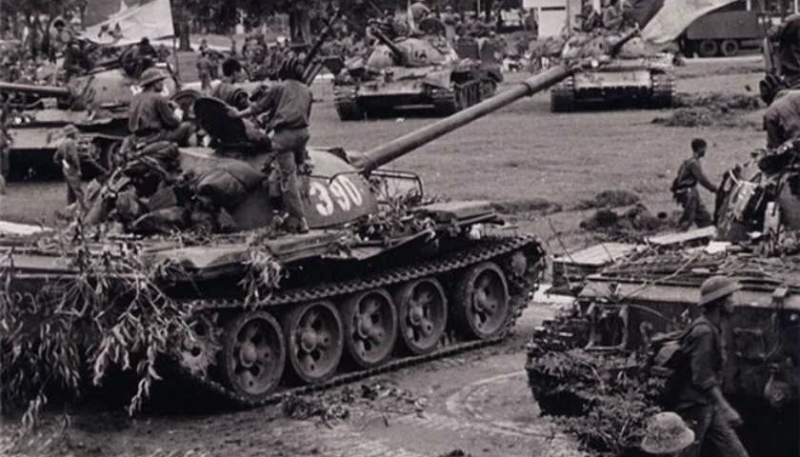 Hình nền xe tăng 30/4