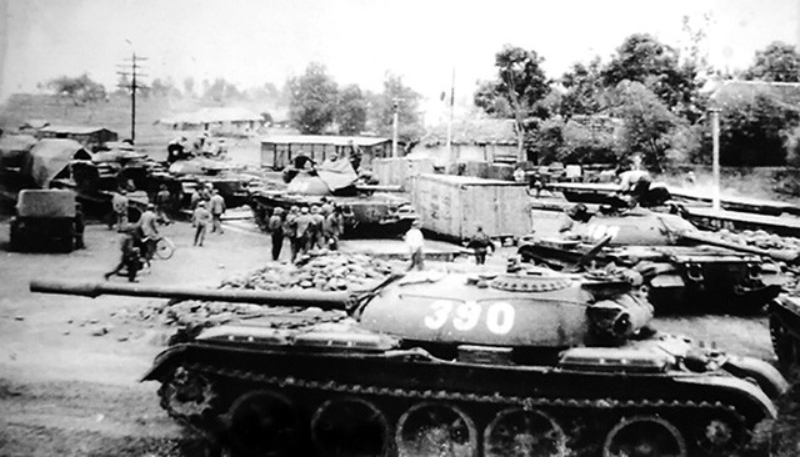 Hình nền xe tăng 30/4