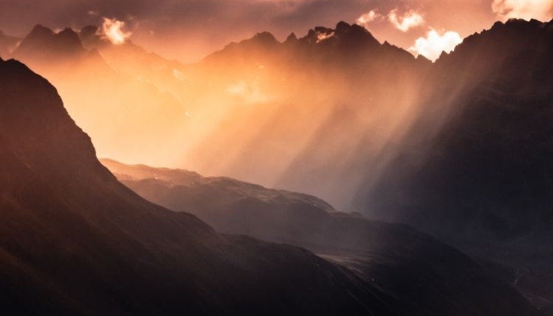 Hình nền may mắn cho mệnh Hỏa 4K