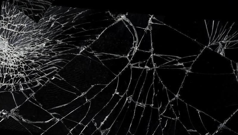 Ảnh màn hình máy tính vỡ độc đáo