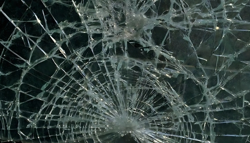 Màn hình vỡ máy tính cực kỳ ngộ nghĩnh