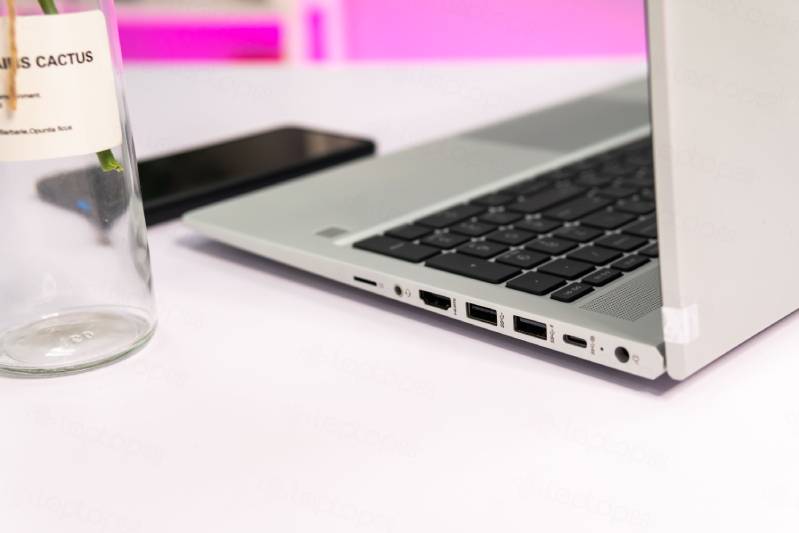 probook-5 cac ben canh may