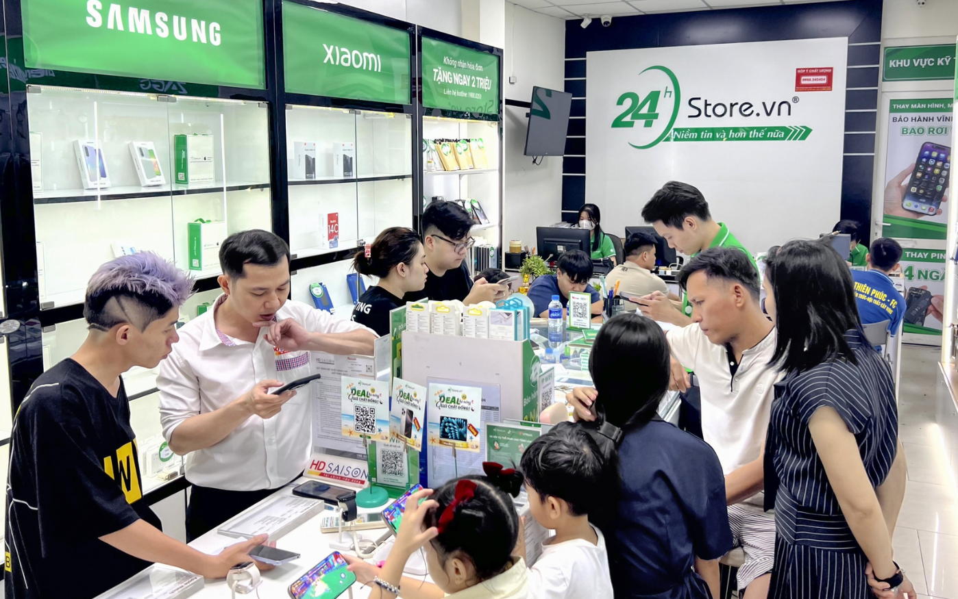 mua iphone 11 cũ chính hãng tại 24hstore