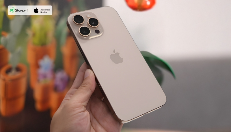 Ảnh iPhone 16 Pro Max màu Titan Sa Mạc